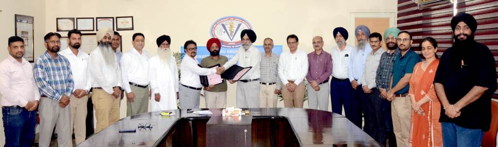 Vet Varsity signs MoU with Adisseo Animal Nutrition India